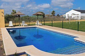 Pool - Bungalow on a complex with shared pool (CONIL DE LA FRONTERA)