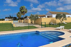Pool - Bungalow on a complex with shared pool (CONIL DE LA FRONTERA)