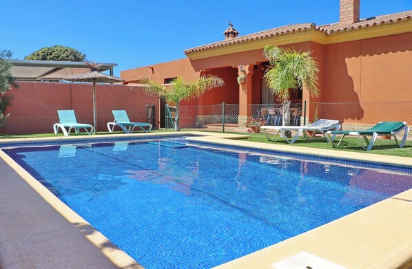 Pool - Attractive villa with private pool (CONIL DE LA FRONTERA)