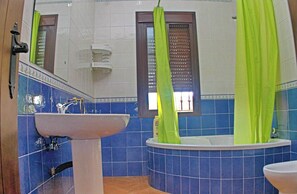 Combined shower/bathtub - Attractive villa with private pool (CONIL DE LA FRONTERA)