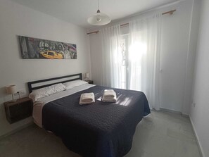 2 makuuhuonetta, silitysrauta/-lauta, Wi-Fi, vuodevaatteet