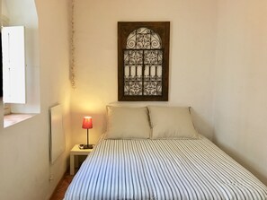 3 slaapkamers, een strijkplank/strijkijzer, wifi