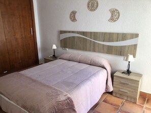 2 bedrooms, WiFi, bed sheets