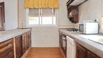 Réfrigérateur, micro-ondes, four, lave-vaisselle