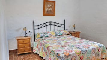 1 chambre, fer et planche Ă repasser, draps fournis