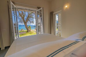 3 chambres, fer et planche à repasser, Wi-Fi gratuit, draps fournis