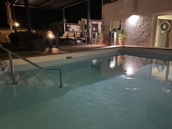 Piscine extérieure, piscine chauffée