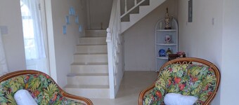 Belle maison / appartement de deux étages vous attend à la Barbade.  