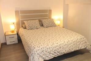 2 camere, una cassaforte in camera, una scrivania, ferro/asse da stiro