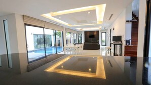 3 Bedroom Pool Villa | 客廳