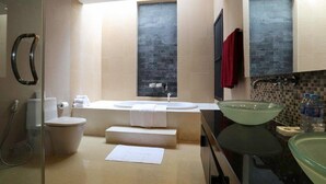 3 Bedroom Pool Villa | 浴室