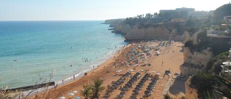 Accommodatie ligt op het strand