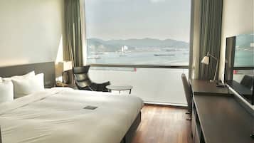 Standard Double Room, Non Smoking, Sea View | 1 bedroom, in-room safe, free WiFi, bed sheets