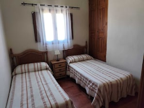 6 camere, ferro/asse da stiro, Wi-Fi, lenzuola