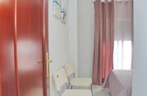 2 bedrooms, iron/ironing board, bed sheets