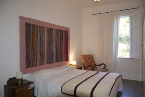 7 bedrooms, iron/ironing board, travel cot, free WiFi