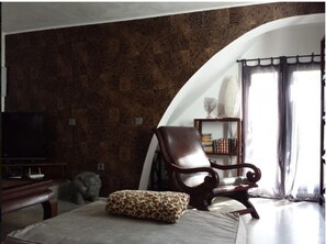 1 slaapkamer, een strijkplank/strijkijzer, wifi, beddengoed