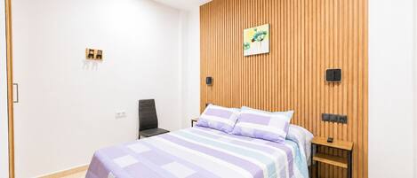 3 bedrooms, WiFi, bed sheets