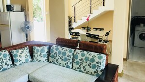 Villa | Living area - Villa Emax (Calodyne)