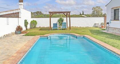 Villa with private pool and Wi-Fi