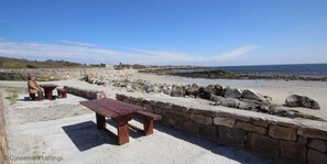 Outdoor dining - Spiddal Cottage (Spiddal)