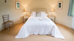 2 bedrooms, iron/ironing board, travel crib, internet