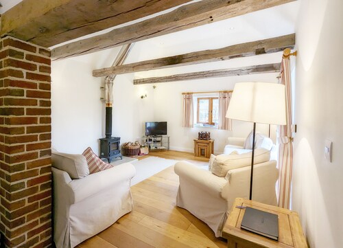 Old Root House, Lavant -  a barn conversion that sleeps 6 guests  in 3 bedrooms