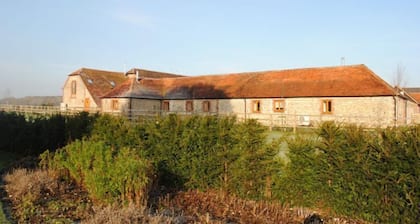 Umgebaute Scheune inmitten der schönen Landschaft von West Sussex.