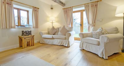 Ancienne Grange situé au milieu de la belle campagne du West Sussex.