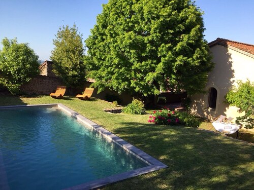 Manoir in the heart of a charming village