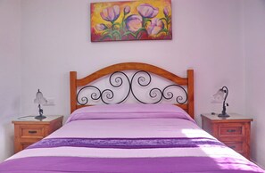 1 habitación, tabla de planchar con plancha, wifi y ropa de cama 