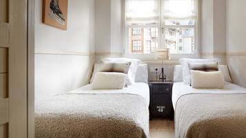 3 bedrooms, iron/ironing board, cribs/infant beds, free WiFi