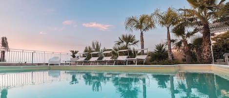 Piscina all'aperto