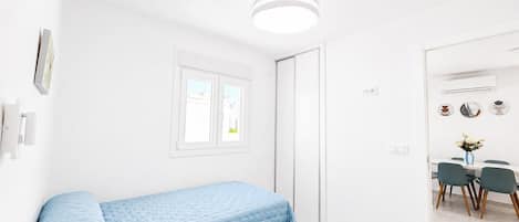 3 dormitorios, tabla de planchar con plancha, wifi y ropa de cama