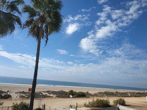 Na praia
