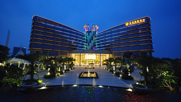 Front of property – evening/night - Nanhai Jiayi International Hotel (Foshan)