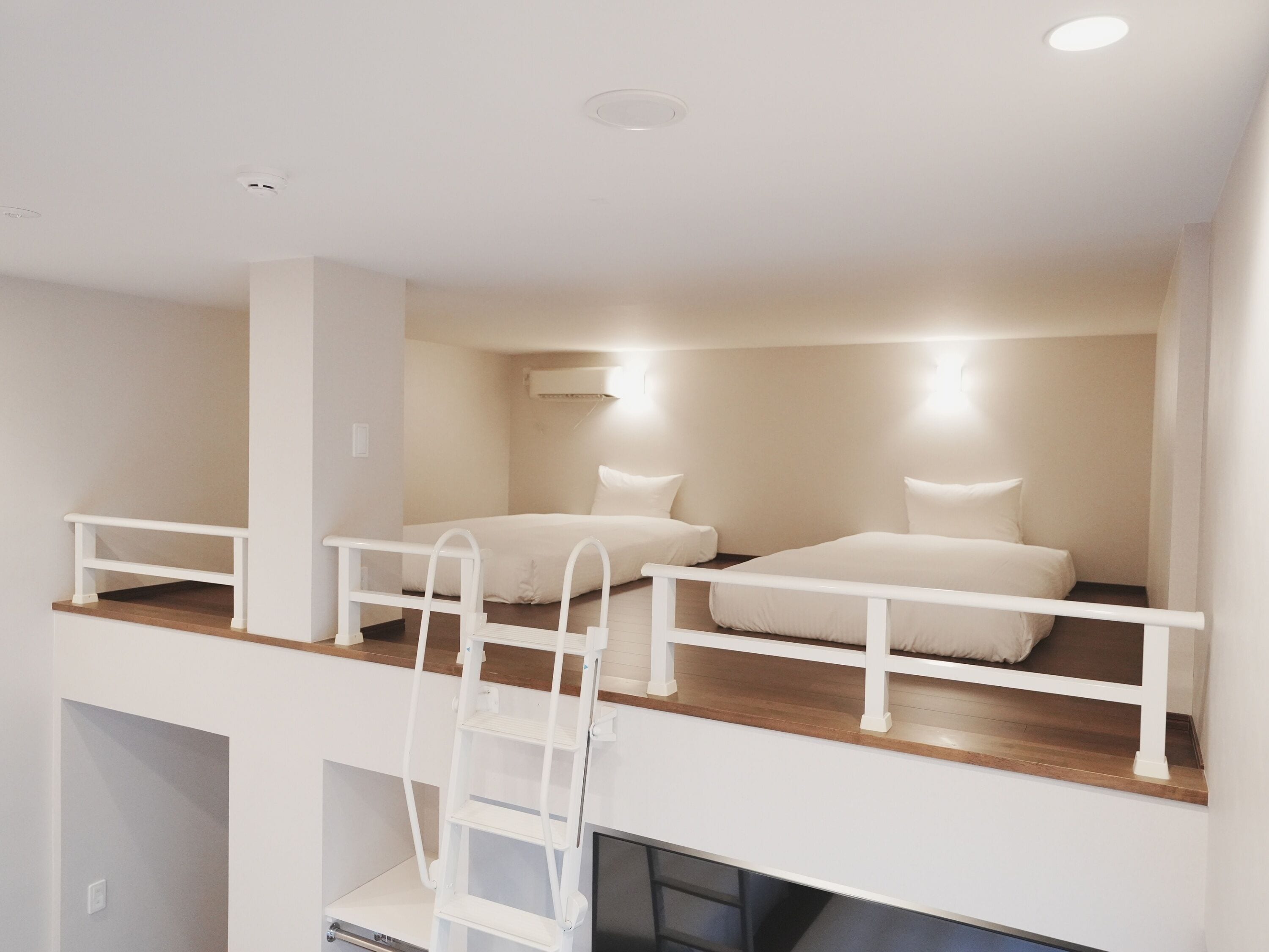 royal twin room, non smoking | desk, laptop workspace, blackout curtains, free wifi