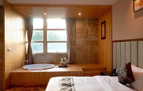 Jun Chen Health Hotel