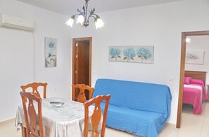 Dining - Quiet central apartment for 3 people (CONIL DE LA FRONTERA)