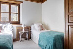 3 chambres, fer et planche Ă repasser, Wi-Fi gratuit, draps fournis