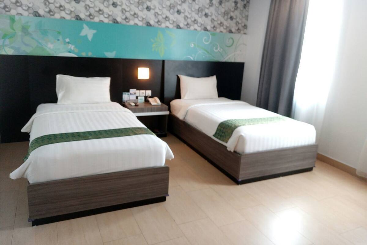 Habitación Deluxe con 2 camas individuales | Escritorio y wifi gratis
