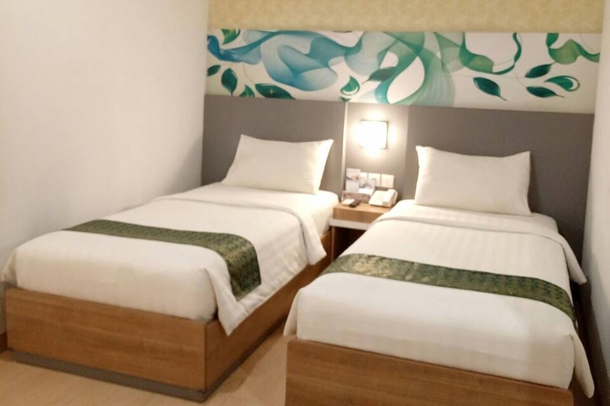 Habitación estándar con 2 camas individuales | Escritorio y wifi gratis