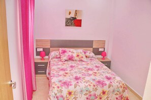 2 bedrooms, Internet, bed sheets