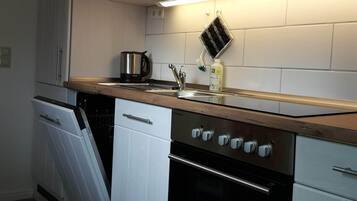 Refrigerador, microondas, parrilla de estufa y lavavajillas