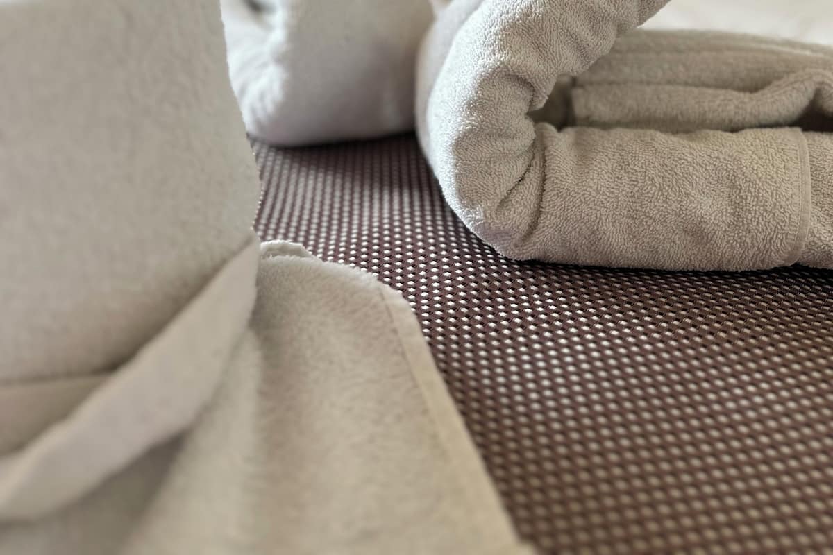 Hypo-allergenic bedding, in-room safe, soundproofing, free WiFi