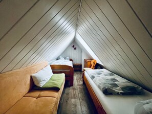 2 bedrooms, desk, travel crib, WiFi