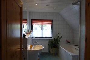 Uklassifisert bilde, 2 av 24, knapp