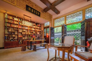 Library - Leisure Courtyard Hotel Yangshuo (Guilin)