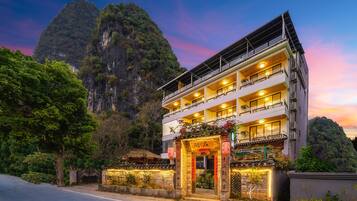 واجهة المنشأة