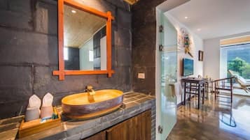 Bathroom sink